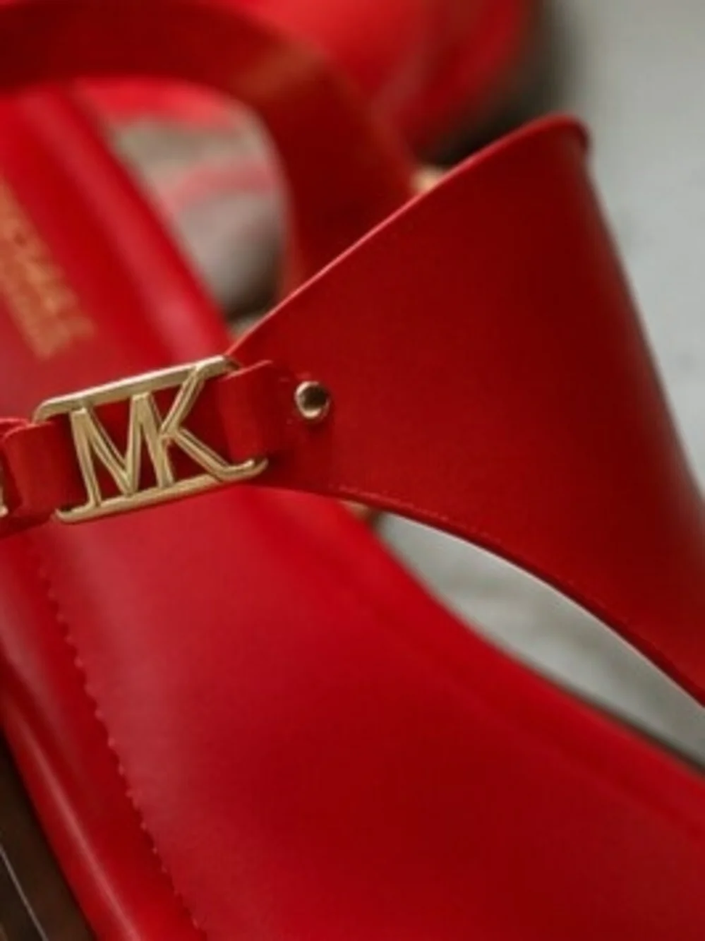 Michael Kors Red Leather Thong Sandals Gold MK Logo Size 9M